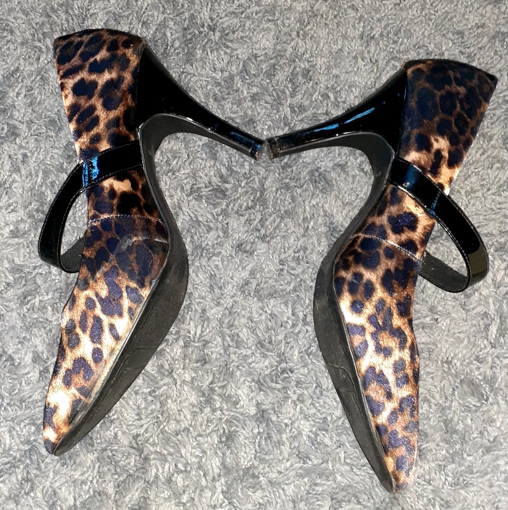 Heels - Picture 2 of 3